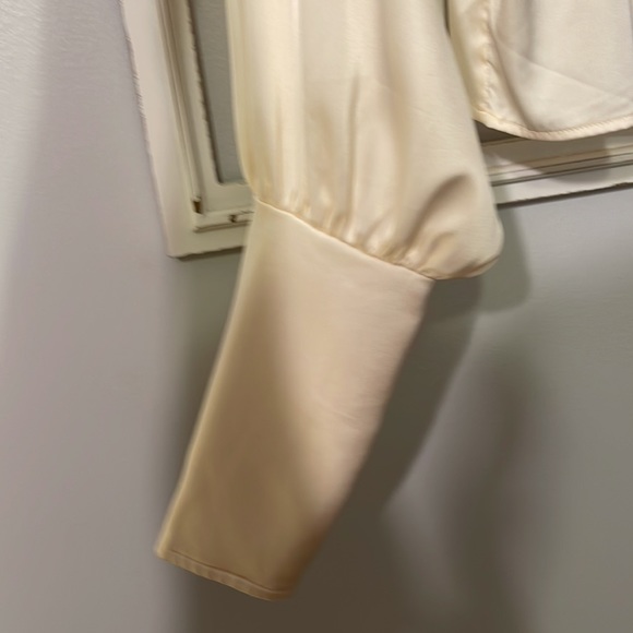 SHEIN SATIN TOP - Picture 2 of 10